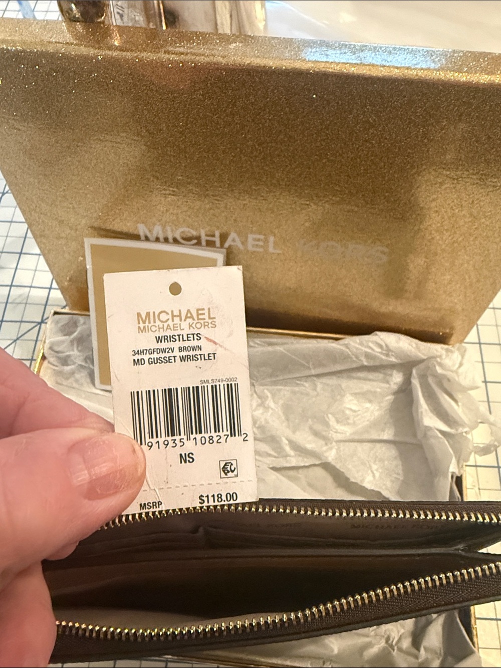 Michael Kors Studded Signature Wristlet Clutch – Brown – Brand New, 2017, VEGAN - Picture 5 of 15